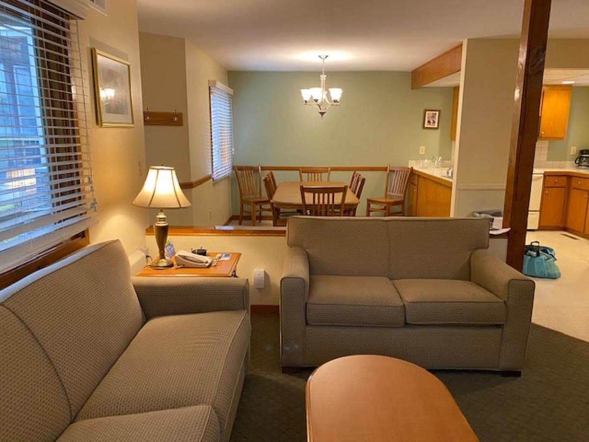 Pocono Hotel 3*