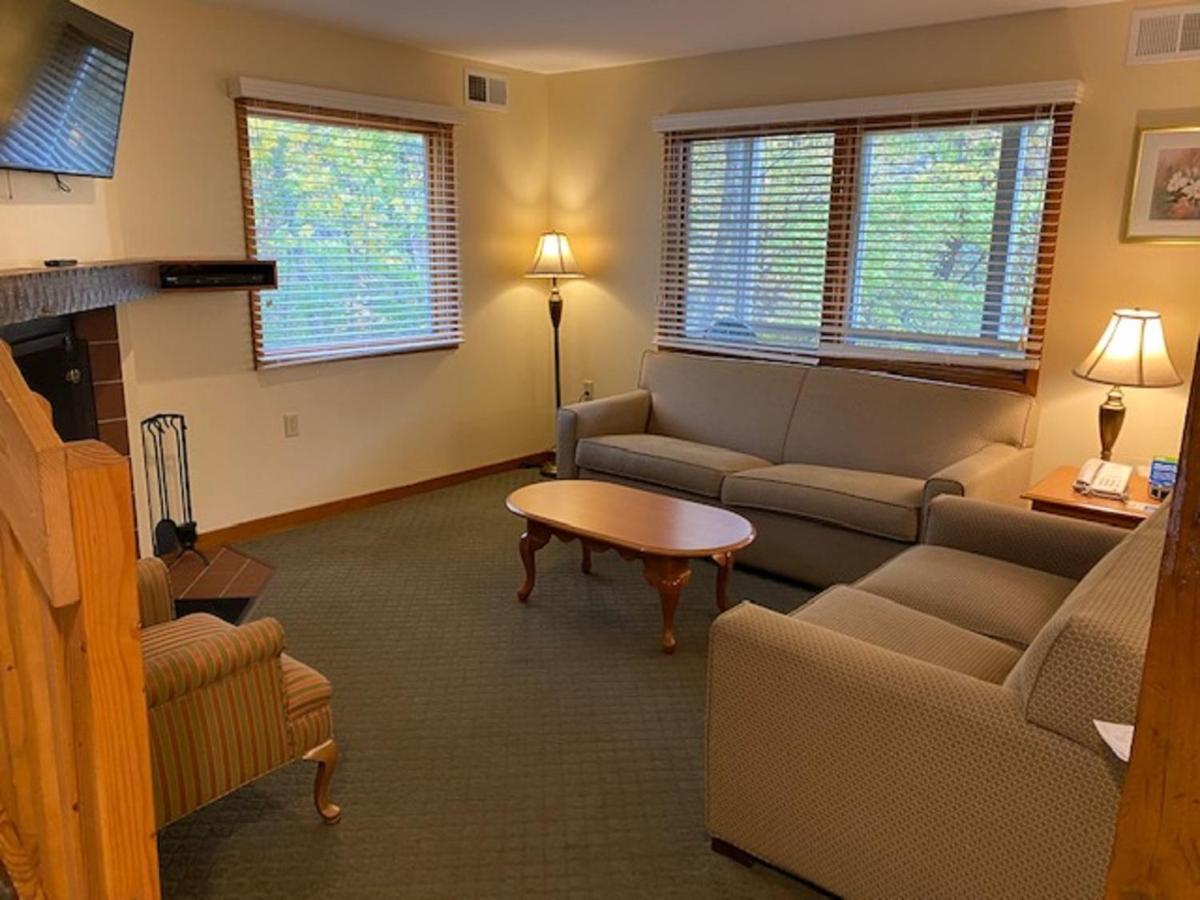 Pocono Hotel 3*